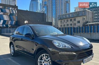 Позашляховик / Кросовер Porsche Cayenne 2013 в Києві