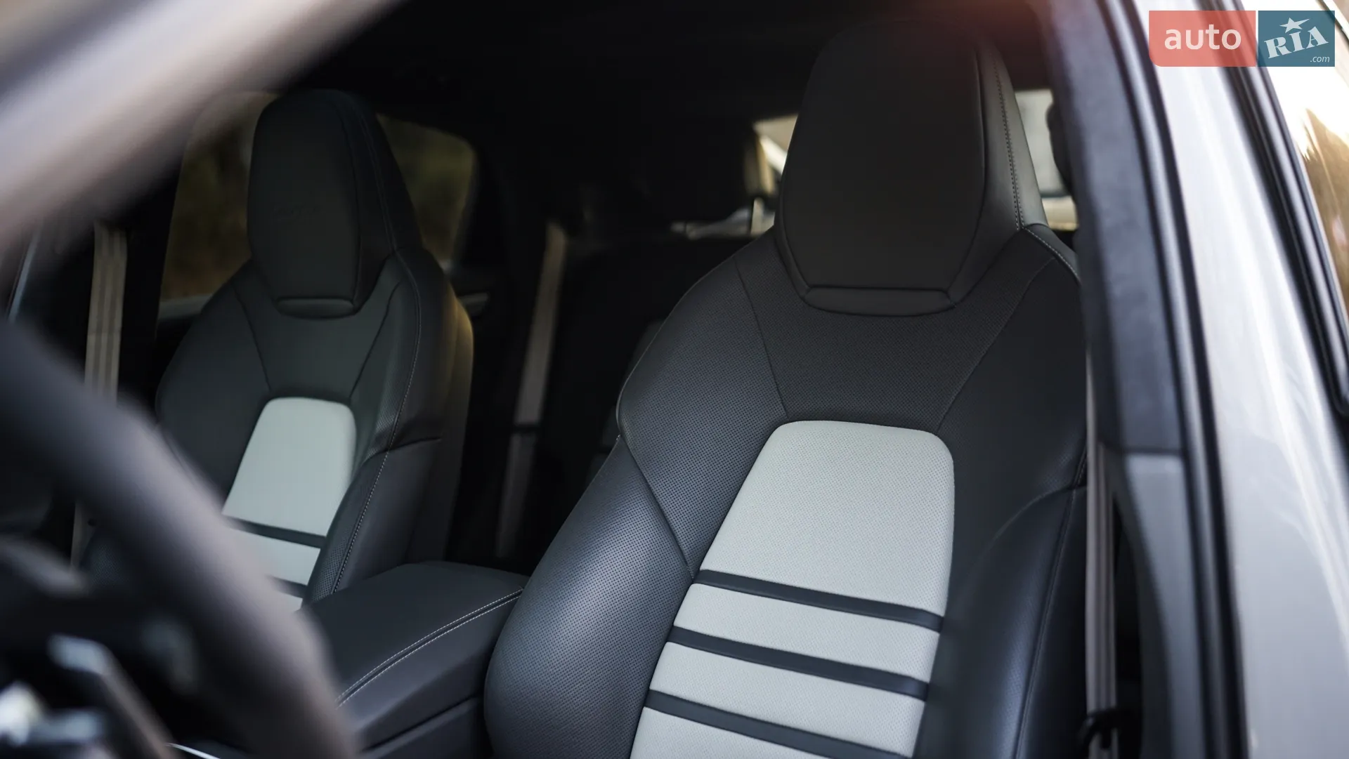 2022 Porsche Cayenne - мініатюра 6