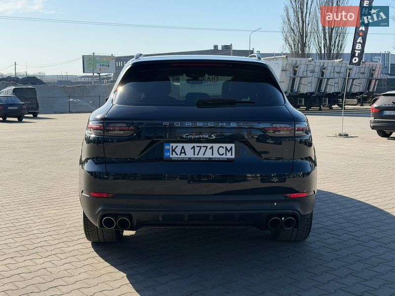 Внедорожник / Кроссовер Porsche Cayenne 2018 в Киеве