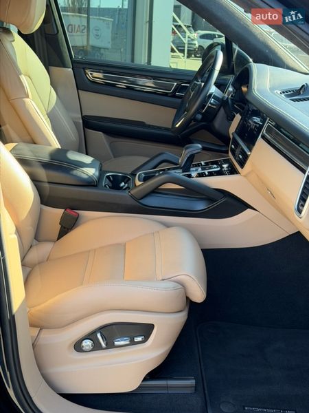 Внедорожник / Кроссовер Porsche Cayenne 2018 в Киеве