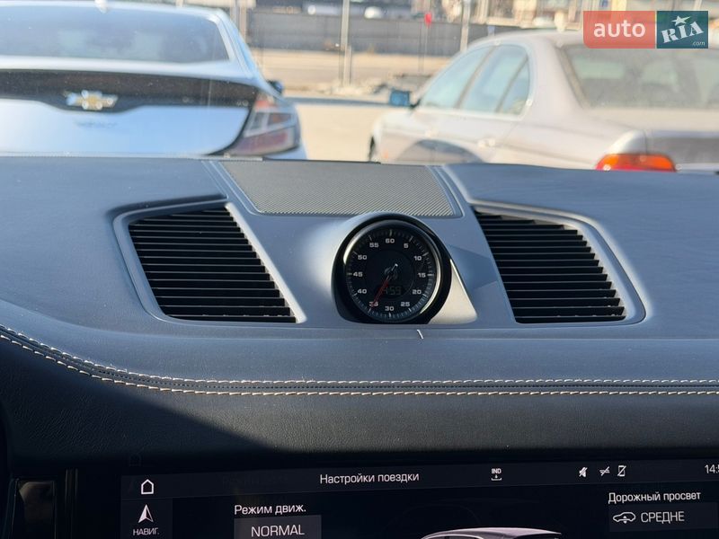 Внедорожник / Кроссовер Porsche Cayenne 2018 в Киеве