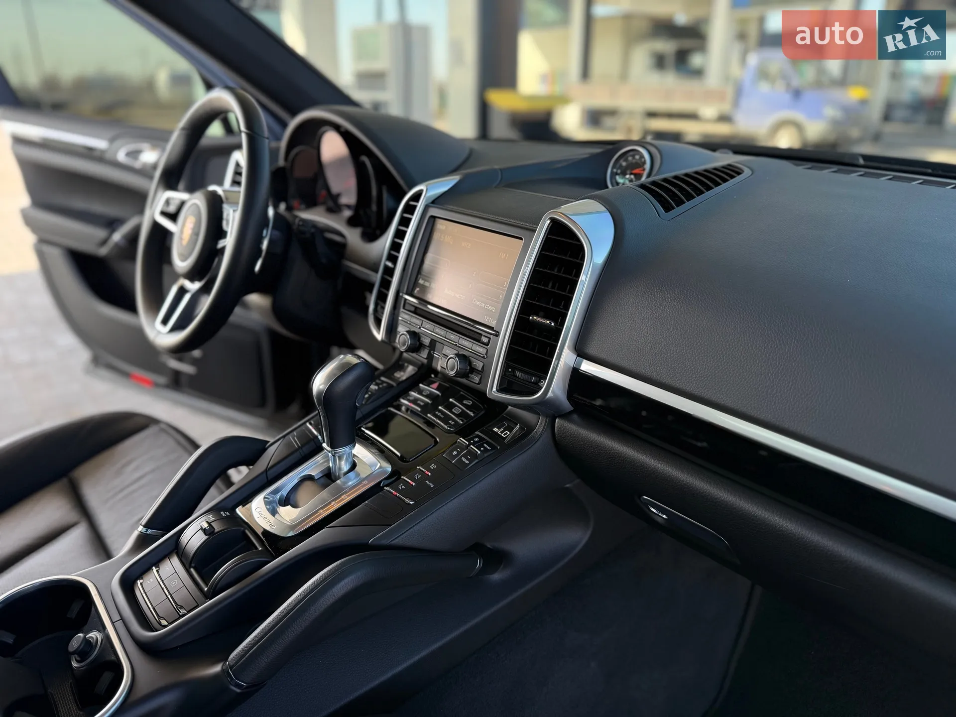 2016 Porsche Cayenne - мініатюра 30