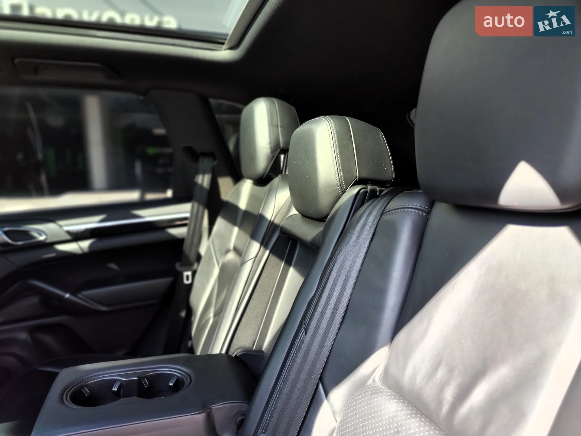 2012 Porsche Cayenne - мініатюра 47