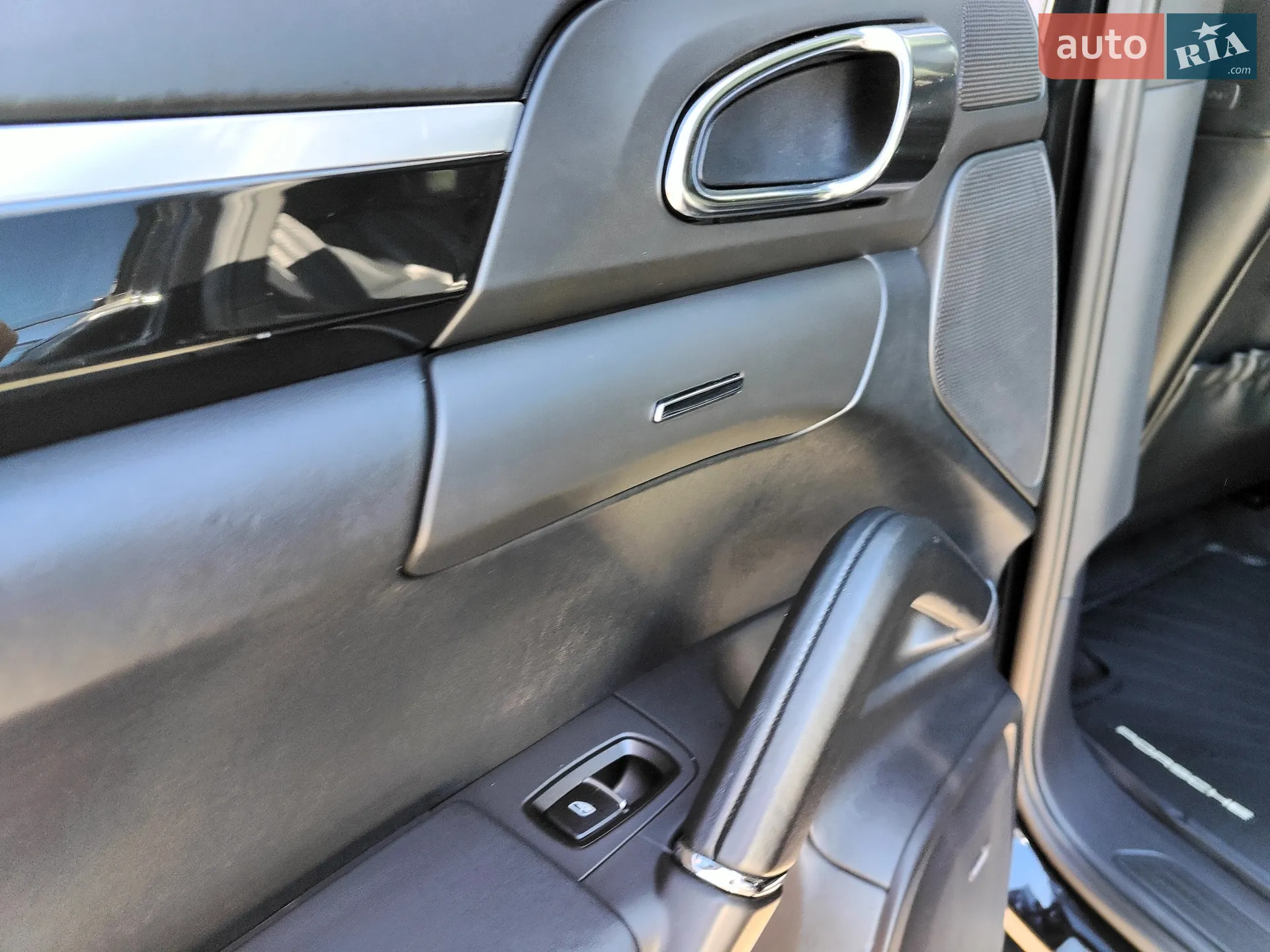 2012 Porsche Cayenne - мініатюра 43