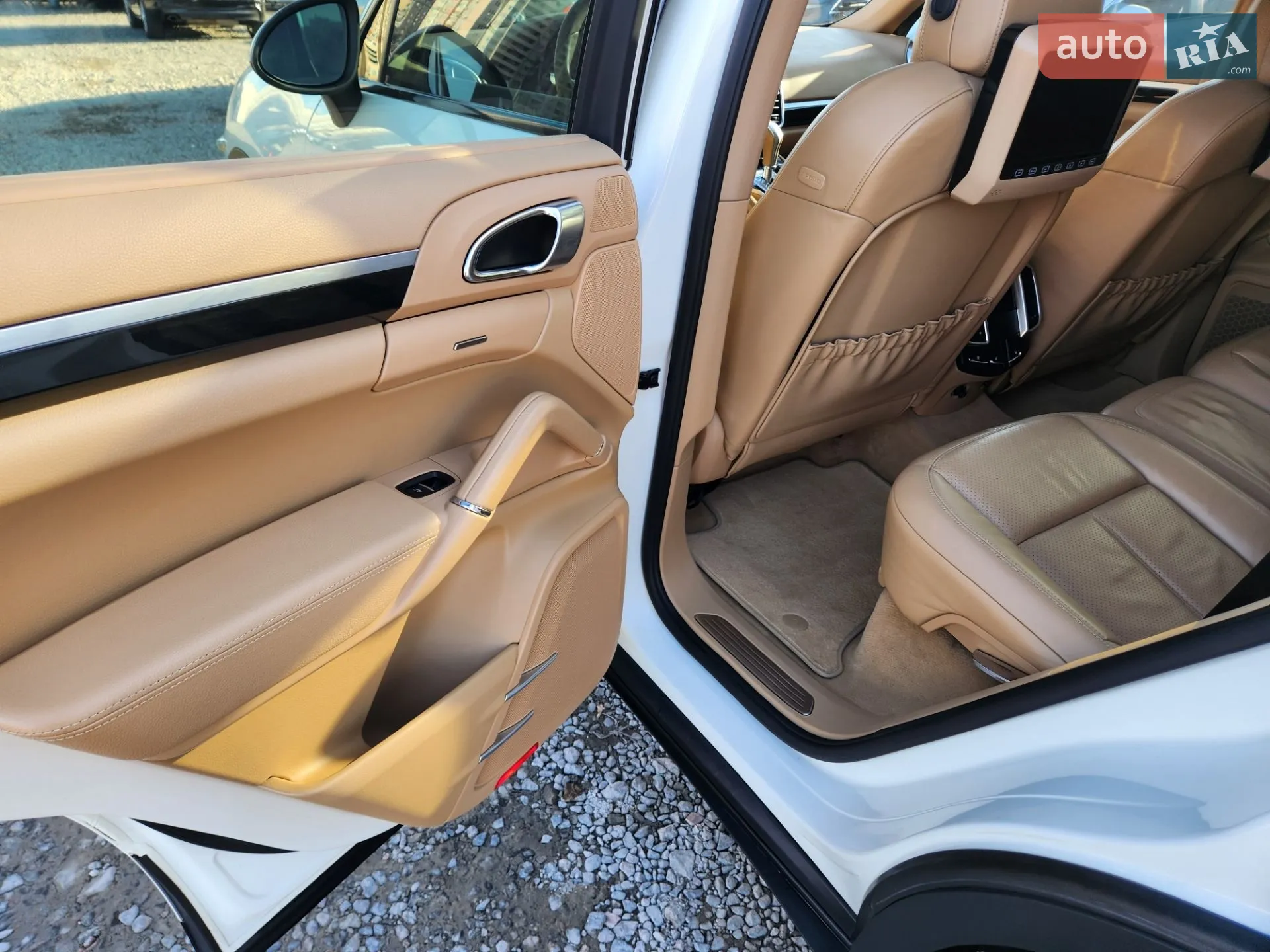 2012 Porsche Cayenne - мініатюра 29