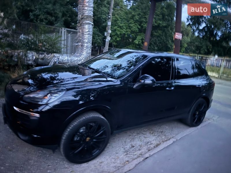Внедорожник / Кроссовер Porsche Cayenne 2016 в Днепре