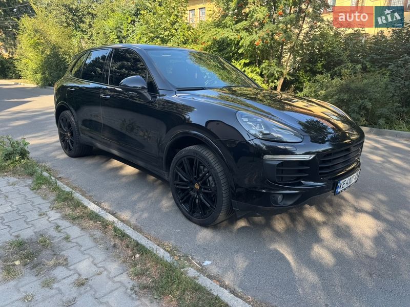 Внедорожник / Кроссовер Porsche Cayenne 2016 в Днепре