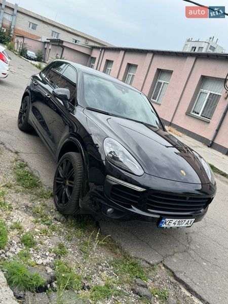Внедорожник / Кроссовер Porsche Cayenne 2016 в Днепре