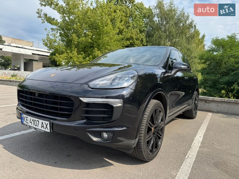 Внедорожник / Кроссовер Porsche Cayenne 2016 в Днепре