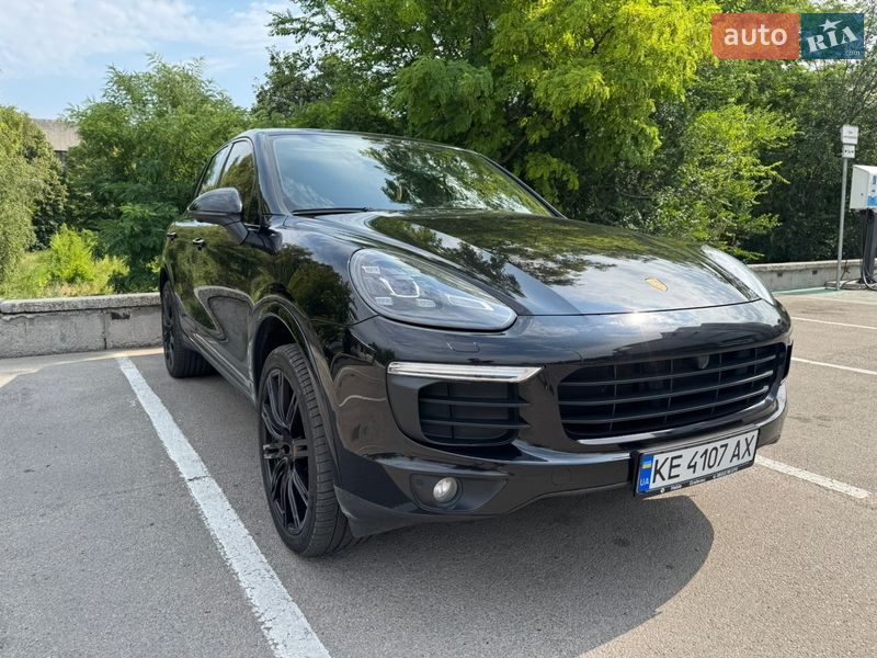 Внедорожник / Кроссовер Porsche Cayenne 2016 в Днепре