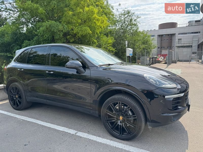 Внедорожник / Кроссовер Porsche Cayenne 2016 в Днепре