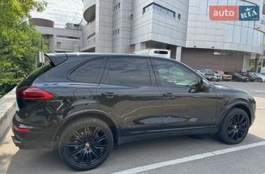 Внедорожник / Кроссовер Porsche Cayenne 2016 в Днепре