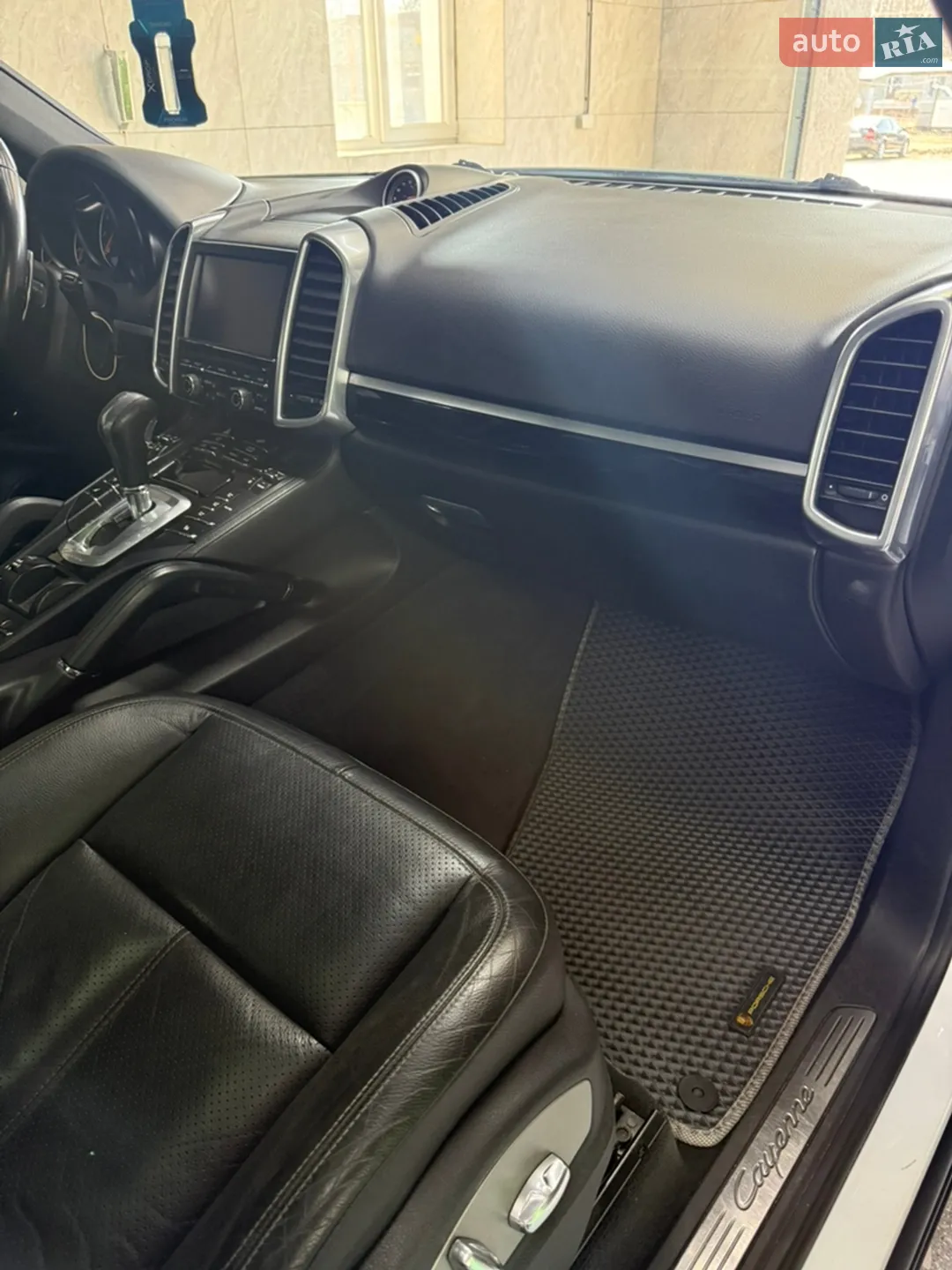 2015 Porsche Cayenne - мініатюра 18