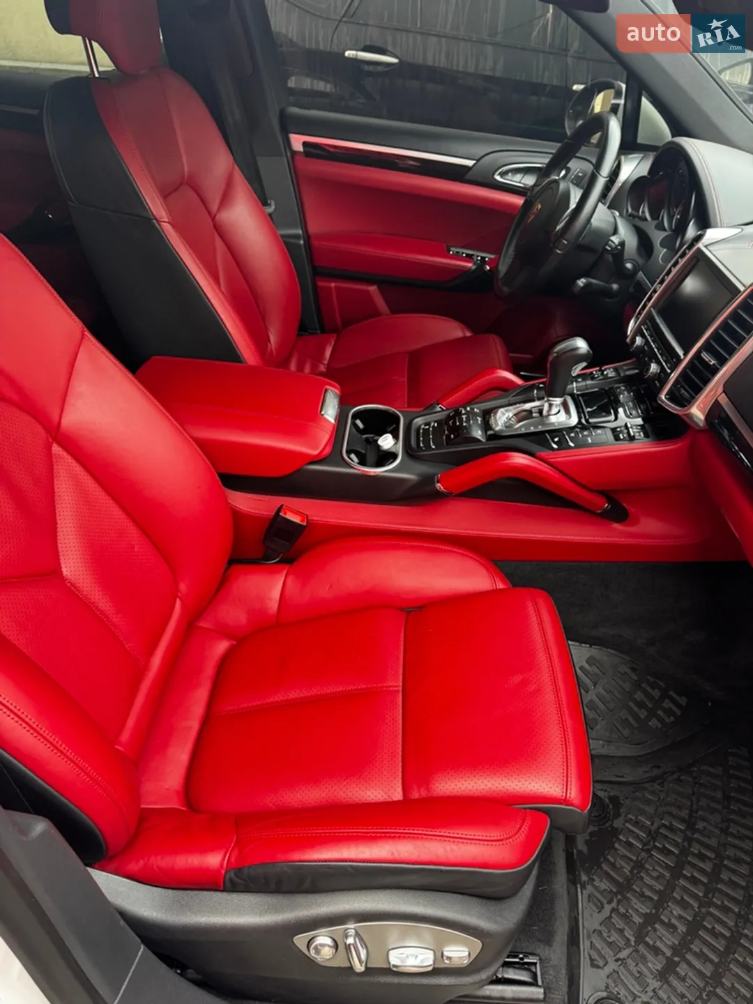 2013 Porsche Cayenne - мініатюра 27