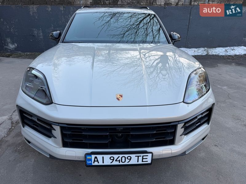 Внедорожник / Кроссовер Porsche Cayenne 2023 в Киеве