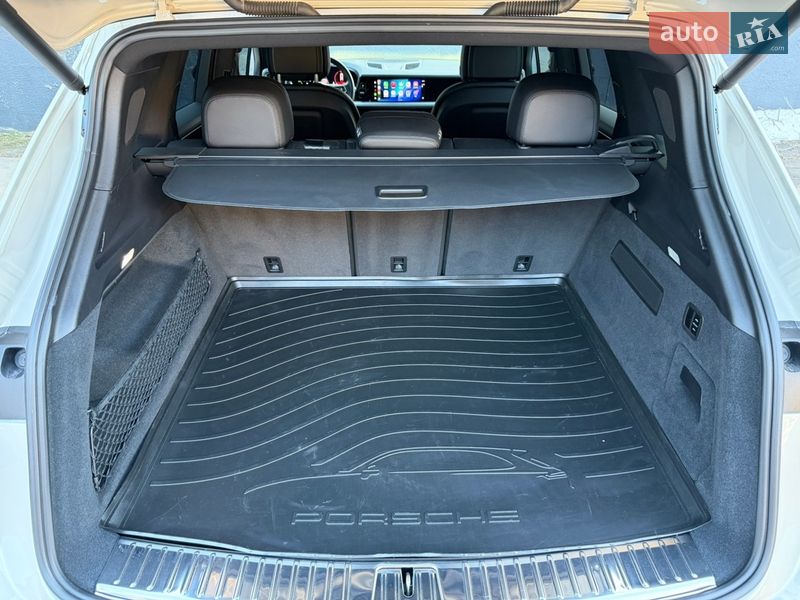 Внедорожник / Кроссовер Porsche Cayenne 2023 в Киеве