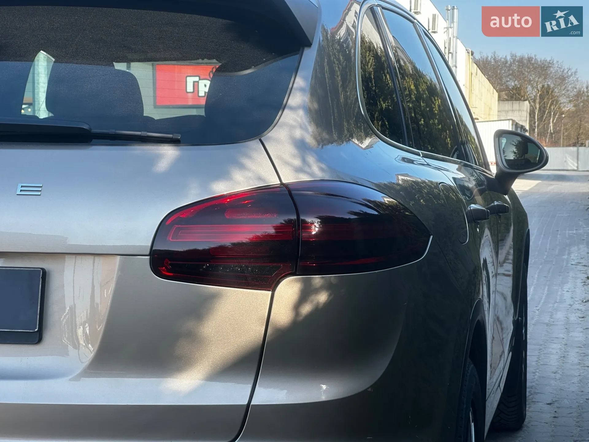 2016 Porsche Cayenne - мініатюра 10