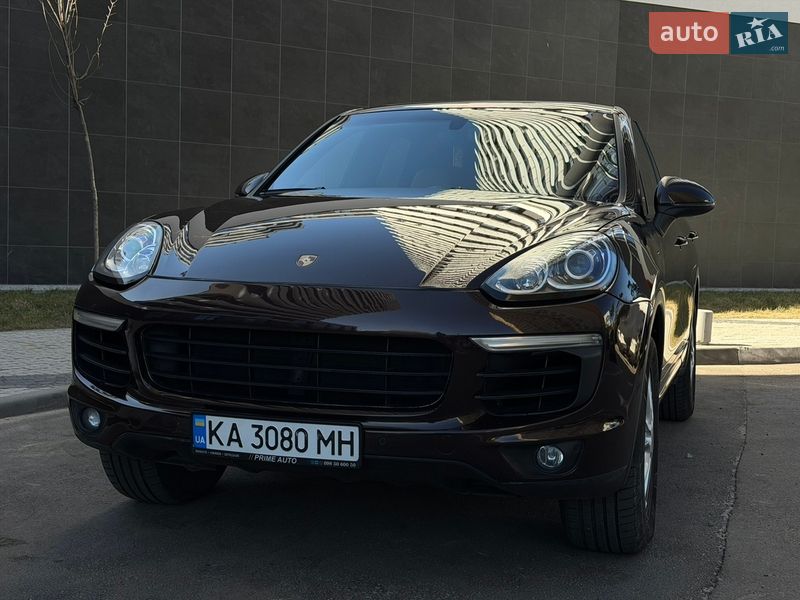 Позашляховик / Кросовер Porsche Cayenne 2015 в Києві