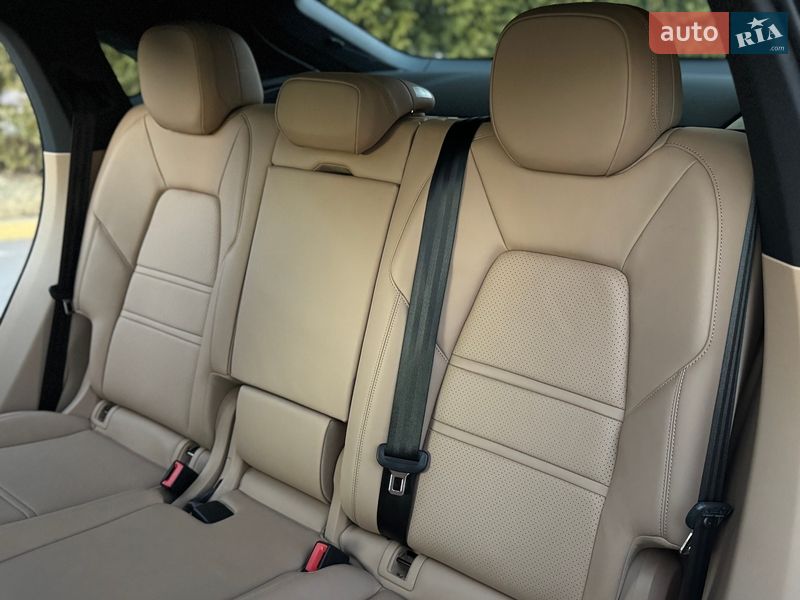 Внедорожник / Кроссовер Porsche Cayenne 2020 в Киеве