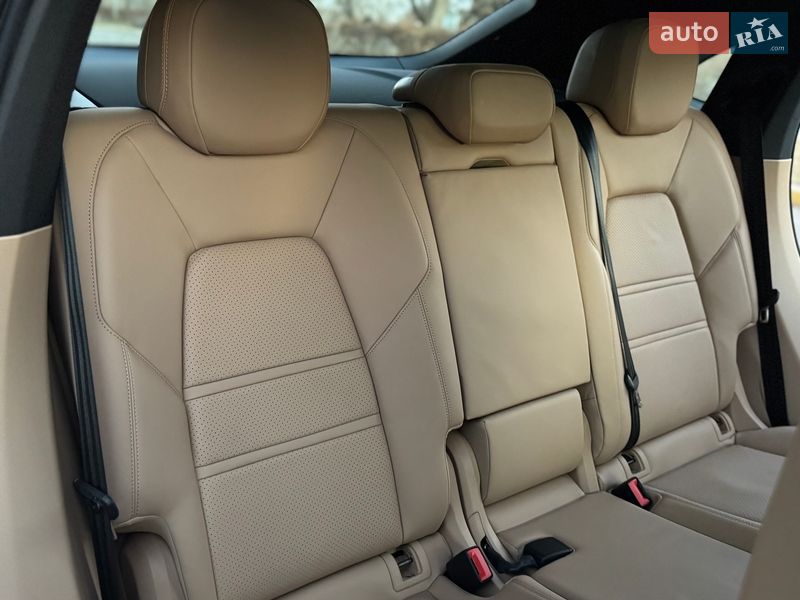 Внедорожник / Кроссовер Porsche Cayenne 2020 в Киеве