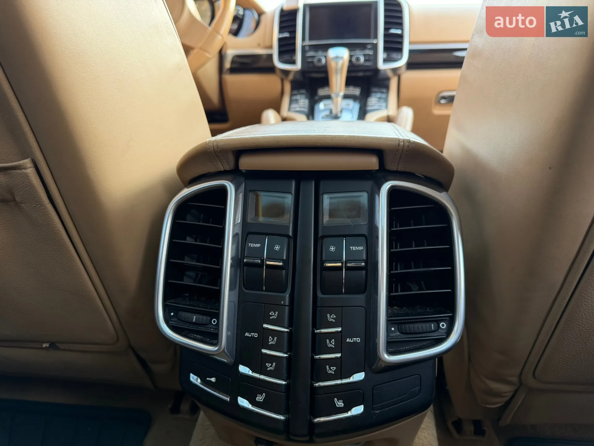 2011 Porsche Cayenne - мініатюра 3