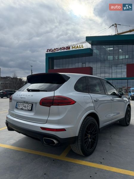 Внедорожник / Кроссовер Porsche Cayenne 2016 в Тернополе