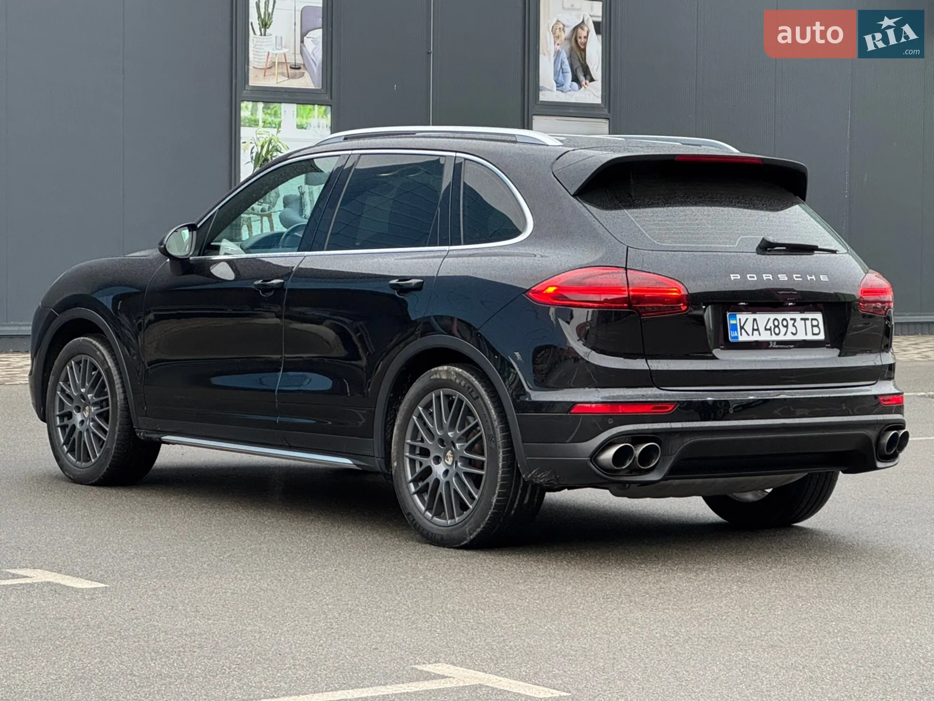 2016 Porsche Cayenne - мініатюра 8