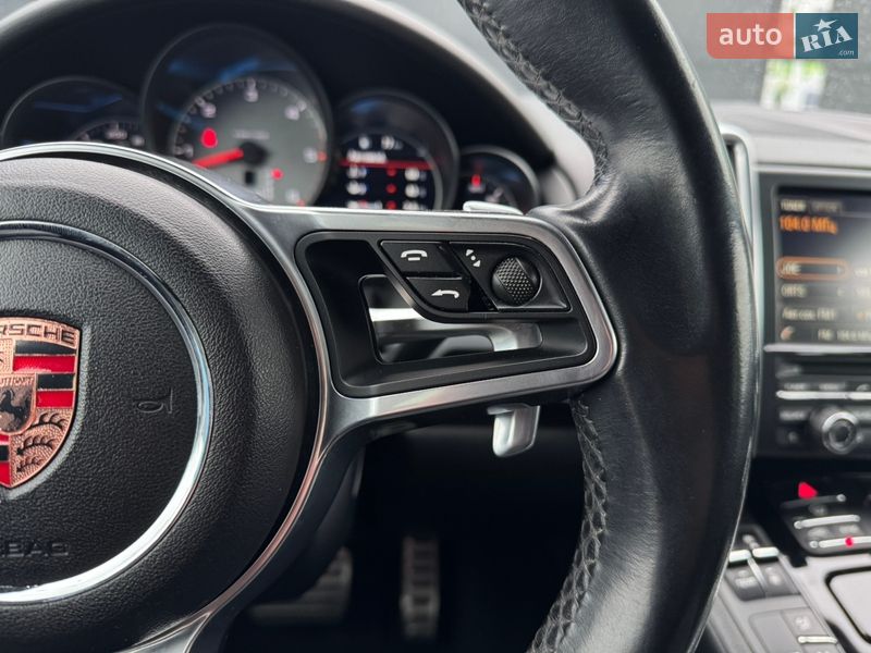 Позашляховик / Кросовер Porsche Cayenne 2016 в Києві