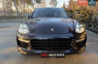 Внедорожник / Кроссовер Porsche Cayenne 2015 в Киеве