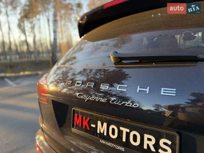 Внедорожник / Кроссовер Porsche Cayenne 2015 в Киеве