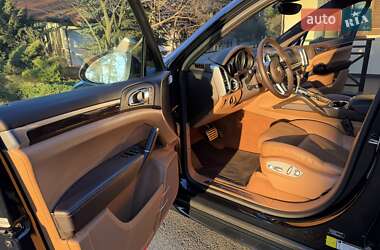 Внедорожник / Кроссовер Porsche Cayenne 2015 в Киеве