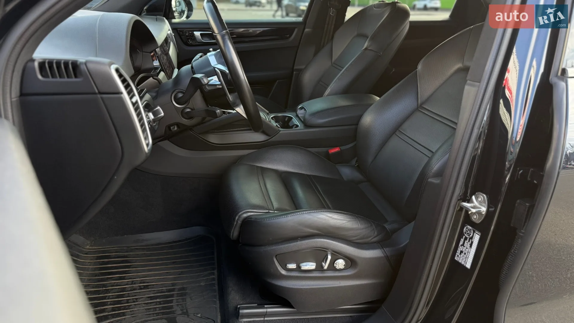 2021 Porsche Cayenne - мініатюра 19