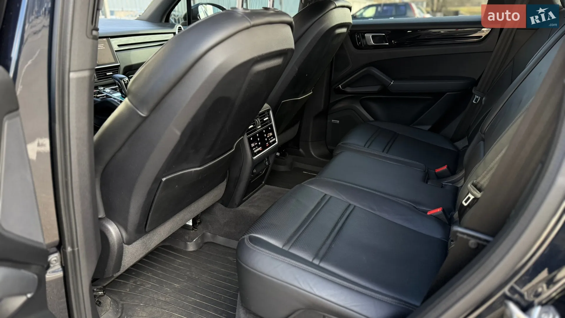 2021 Porsche Cayenne - мініатюра 34
