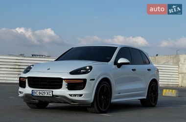 Внедорожник / Кроссовер Porsche Cayenne 2016 в Львове