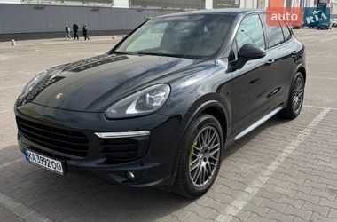 Внедорожник / Кроссовер Porsche Cayenne 2015 в Киеве