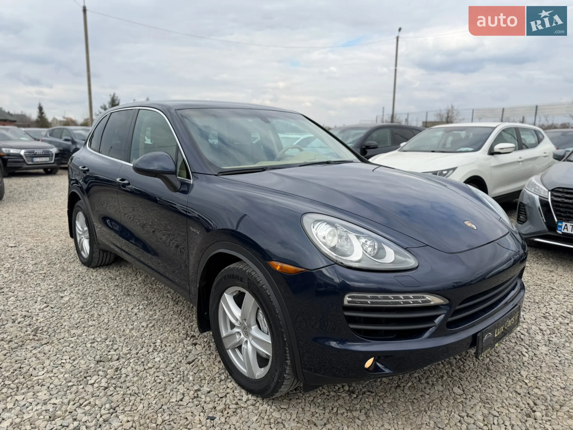 2011 Porsche Cayenne - мініатюра 2