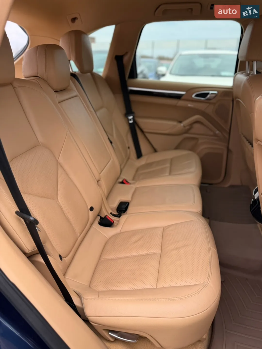 2011 Porsche Cayenne - мініатюра 22