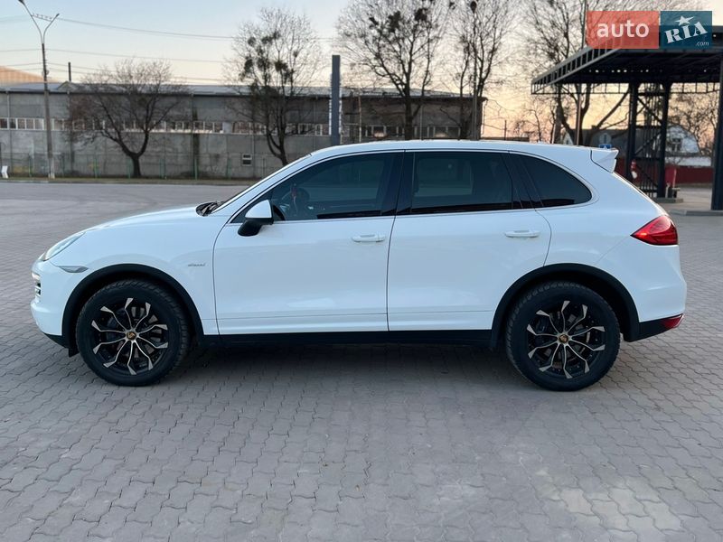 Позашляховик / Кросовер Porsche Cayenne 2014 в Нововолинську