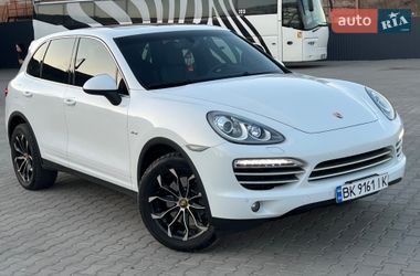 Внедорожник / Кроссовер Porsche Cayenne 2014 в Нововолынске
