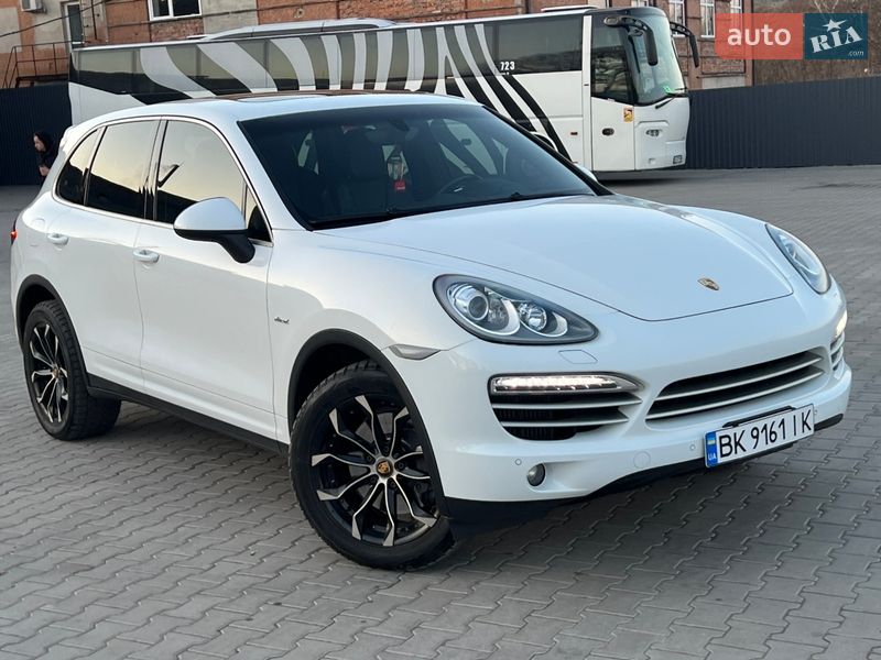 Позашляховик / Кросовер Porsche Cayenne 2014 в Нововолинську