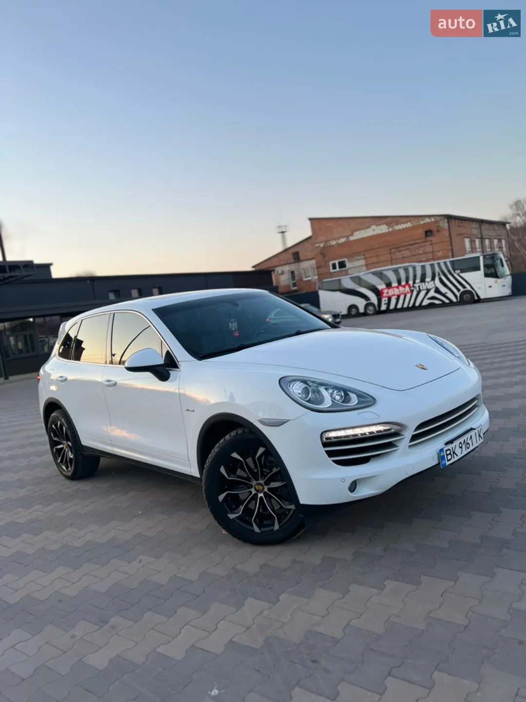 2014 Porsche Cayenne - мініатюра 43
