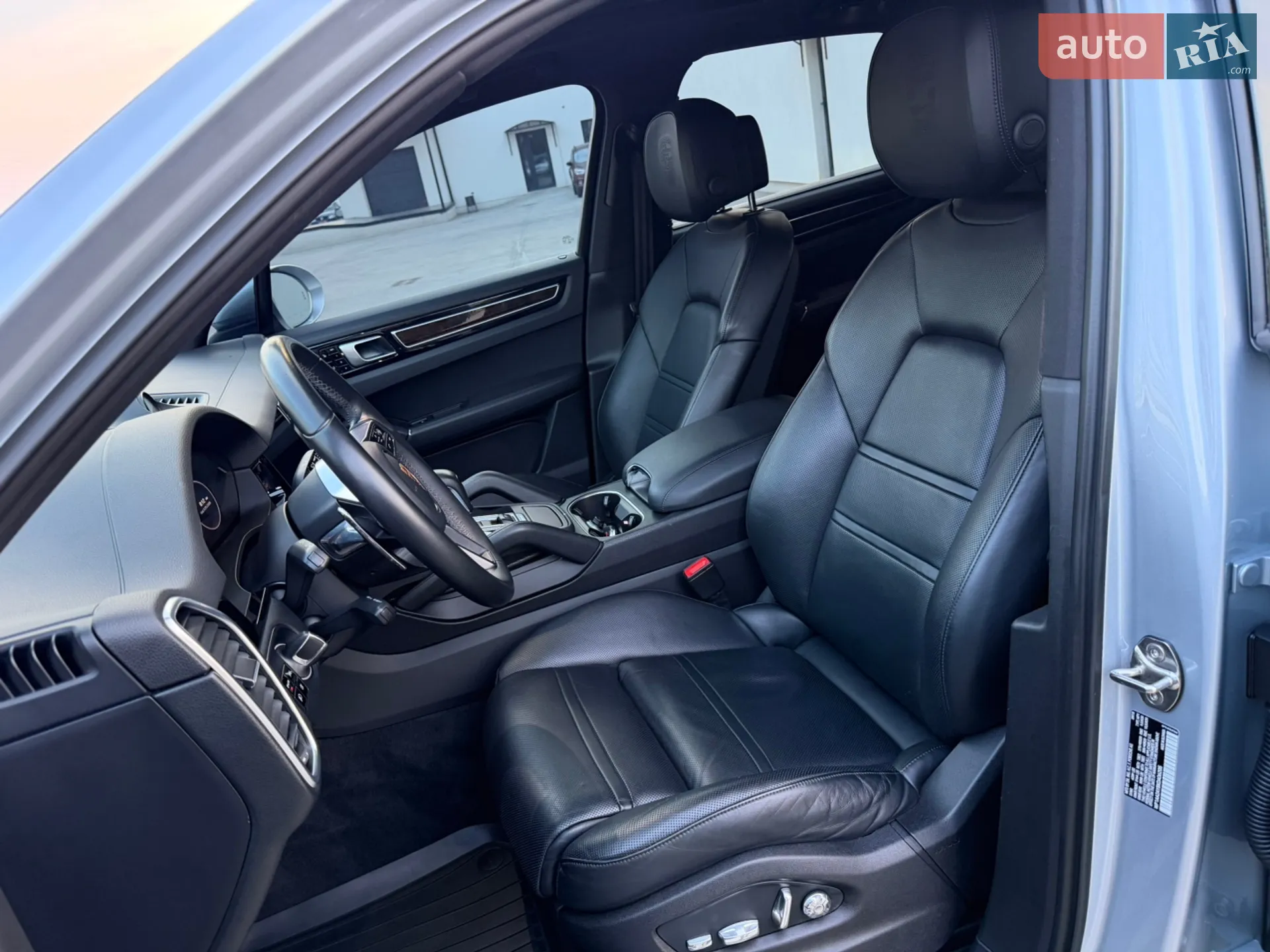 2018 Porsche Cayenne - мініатюра 25