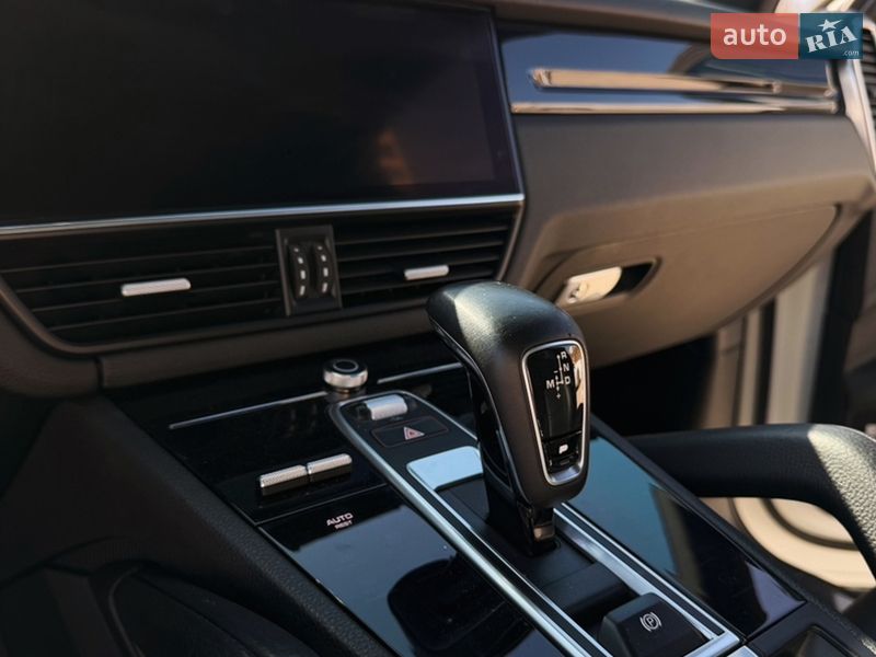Внедорожник / Кроссовер Porsche Cayenne 2019 в Одессе