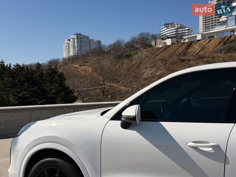 Внедорожник / Кроссовер Porsche Cayenne 2019 в Одессе