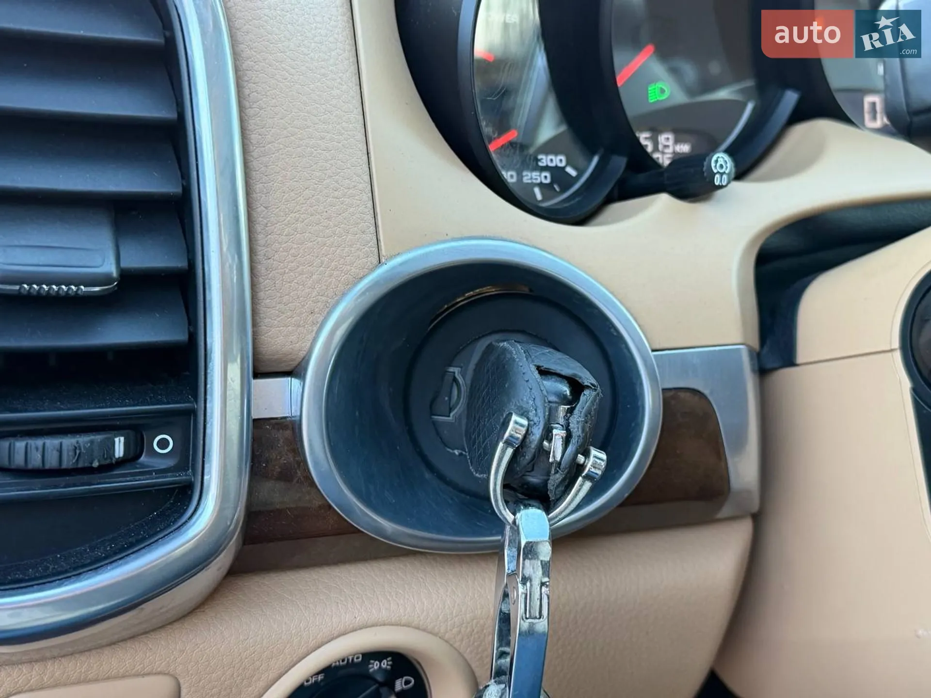 2014 Porsche Cayenne - мініатюра 18