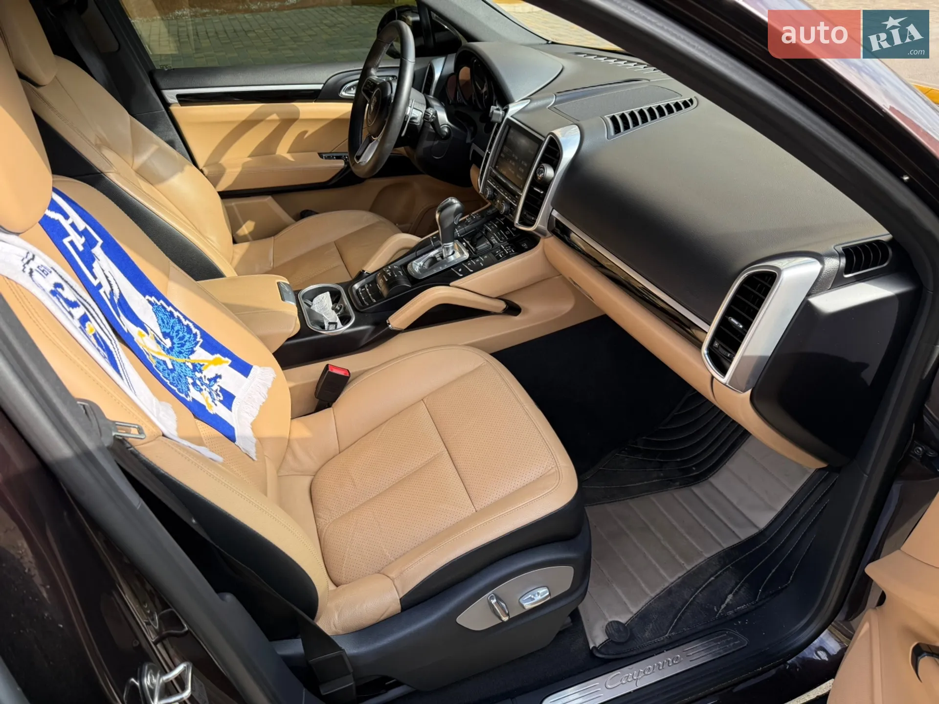 2015 Porsche Cayenne - мініатюра 13