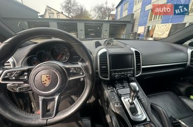 Внедорожник / Кроссовер Porsche Cayenne 2015 в Киеве