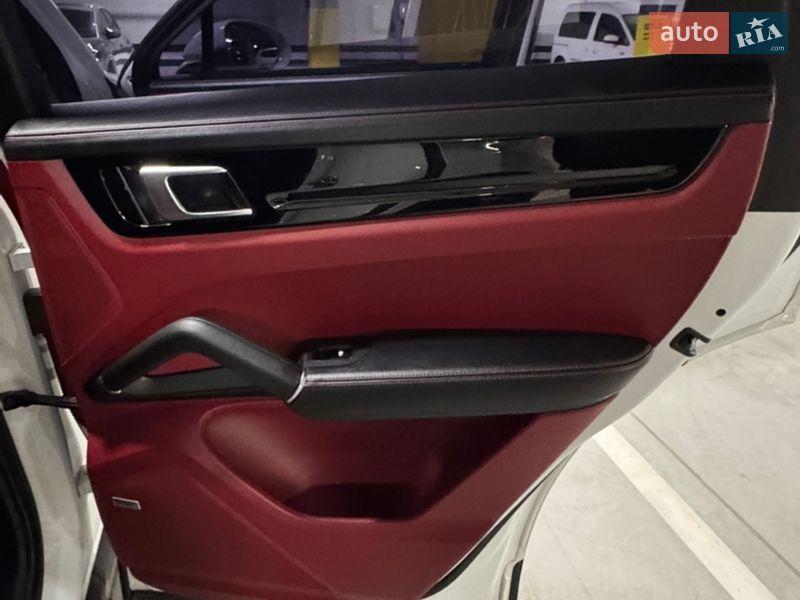 Позашляховик / Кросовер Porsche Cayenne 2019 в Дніпрі