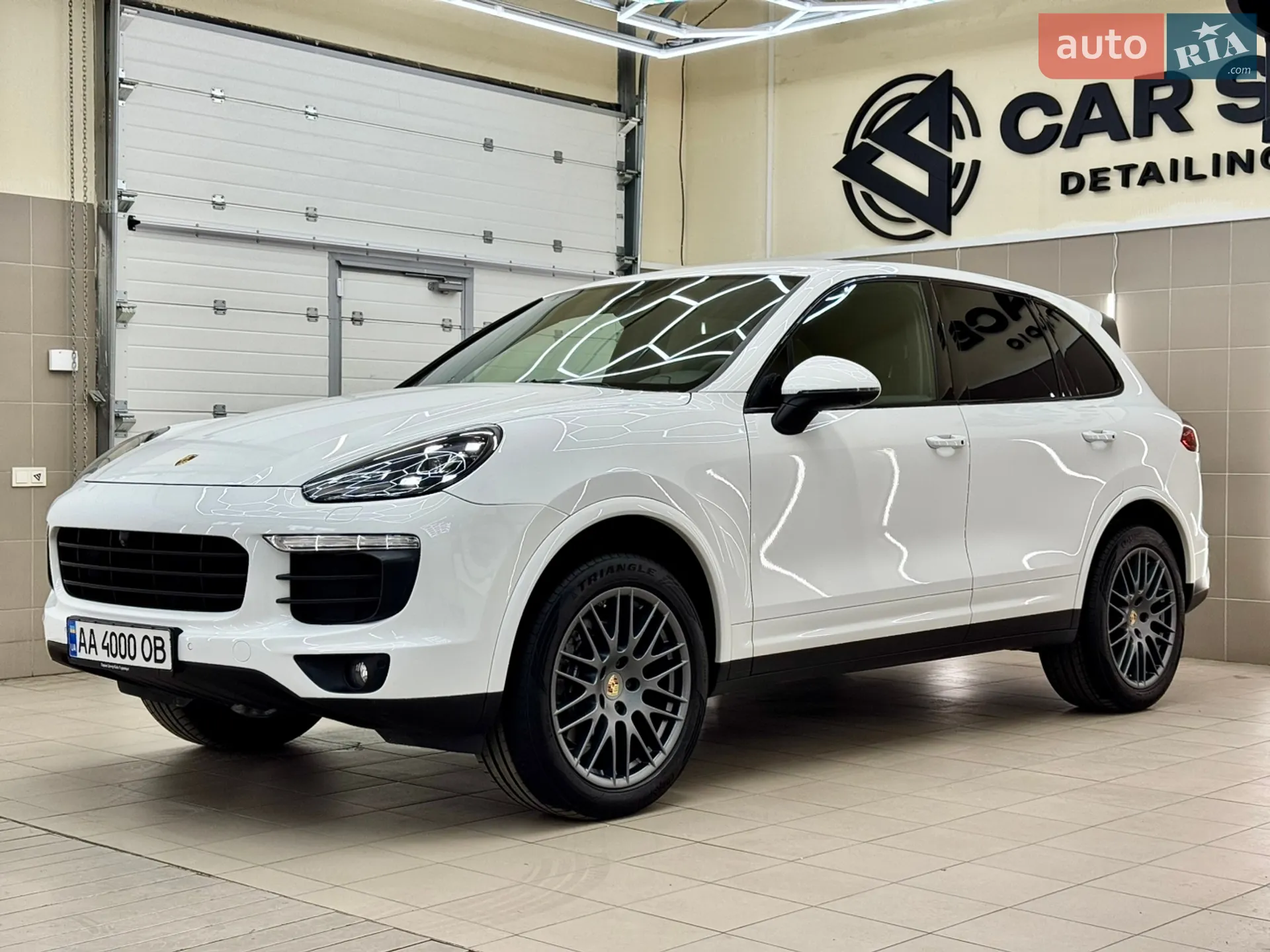 2016 Porsche Cayenne - мініатюра 17