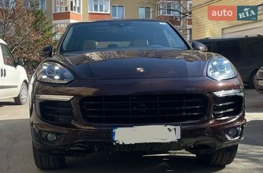 Внедорожник / Кроссовер Porsche Cayenne 2015 в Киеве